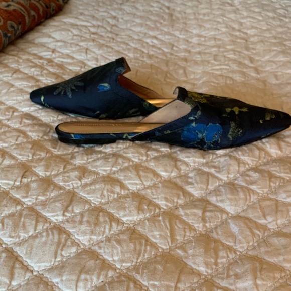 Who What Wear Navy and Gold Floral Mules size 11 - Picture 4 of 4